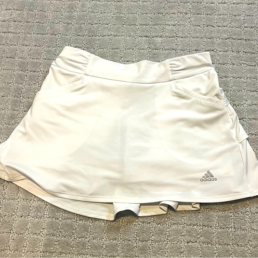 Adidas New XS women’s golf skirt with built in biker shorts!